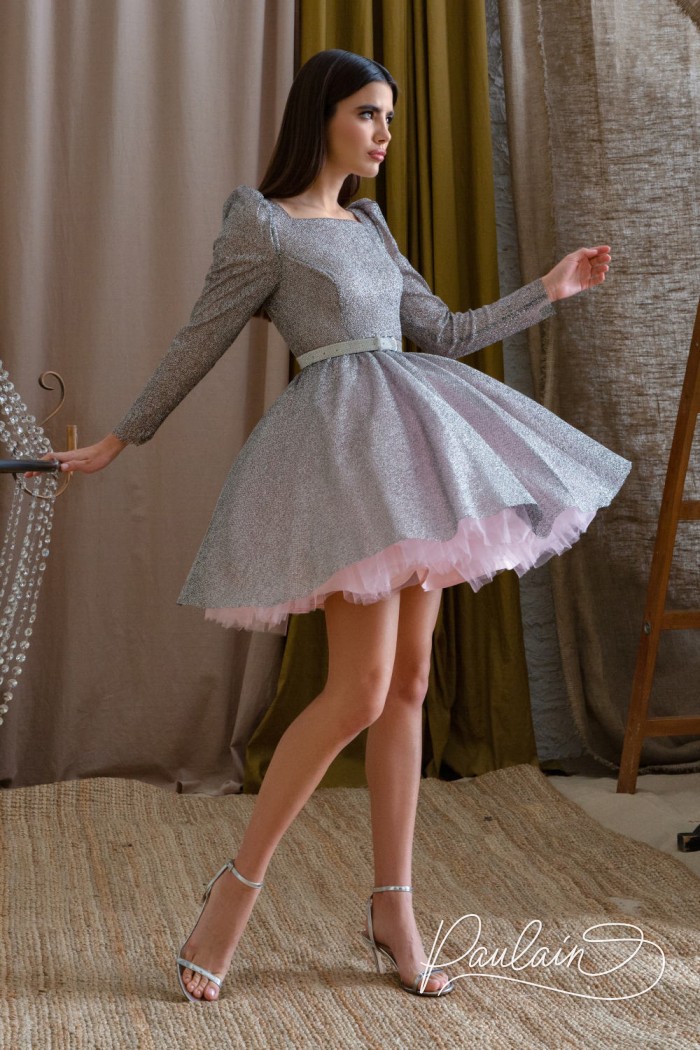 Playful dress with a fluffy mini length skirt with sleeves- FRANKY | Paulain